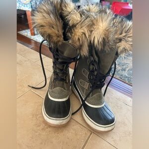 Sorel Joan of Arctic waterproof winter boots
